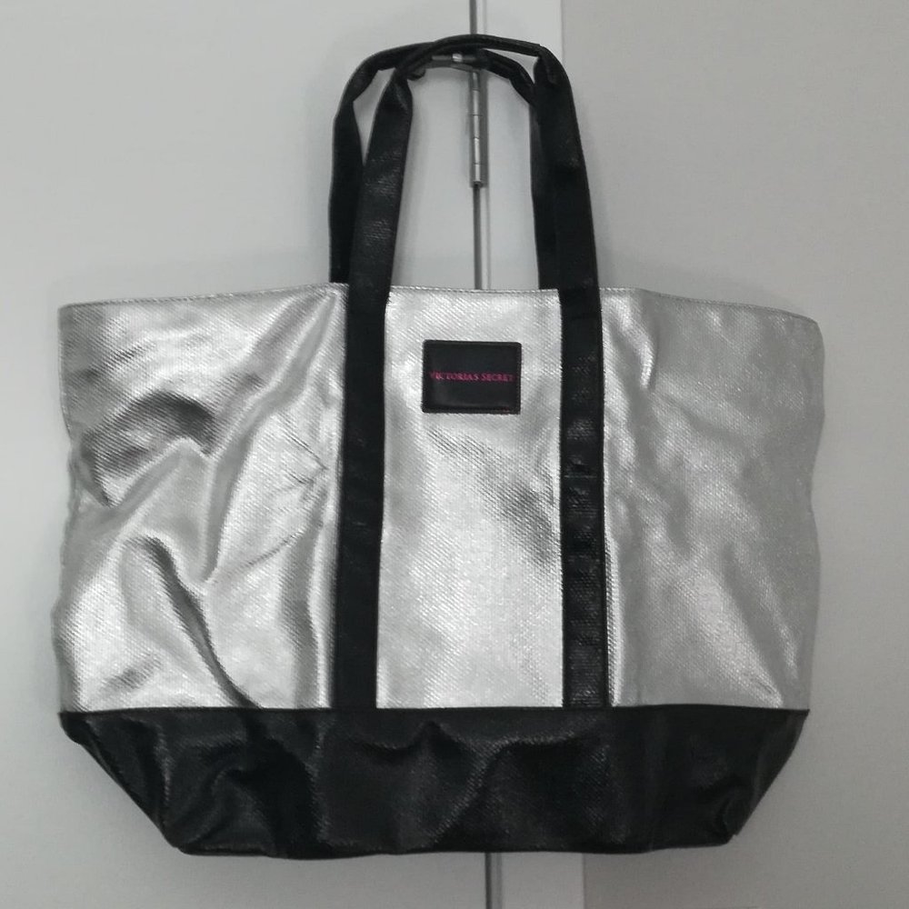 Victoria's Secret Women's Tote Bag Silver NWOT